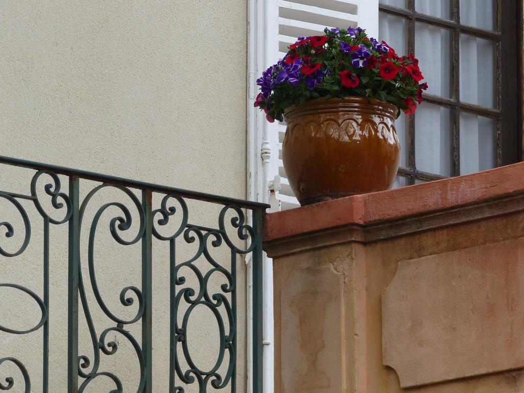 Hotel Du Fiacre Carpentras Exterior foto