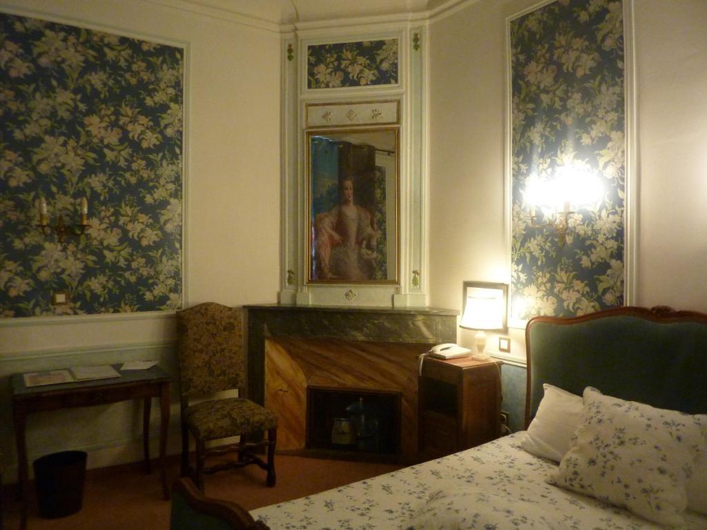 Hotel Du Fiacre Carpentras Zimmer foto